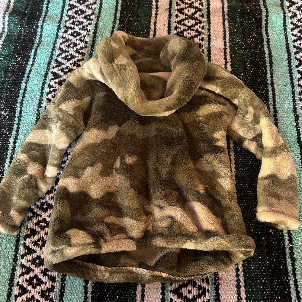 Kids camo sweater